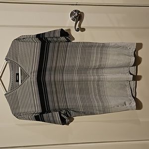 Alfani stretch tee - Large